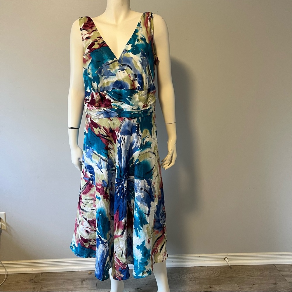 Lane Bryant Plus Size Floral Dress US 16, 100% Cotton Shell V-Neck, A-Line style